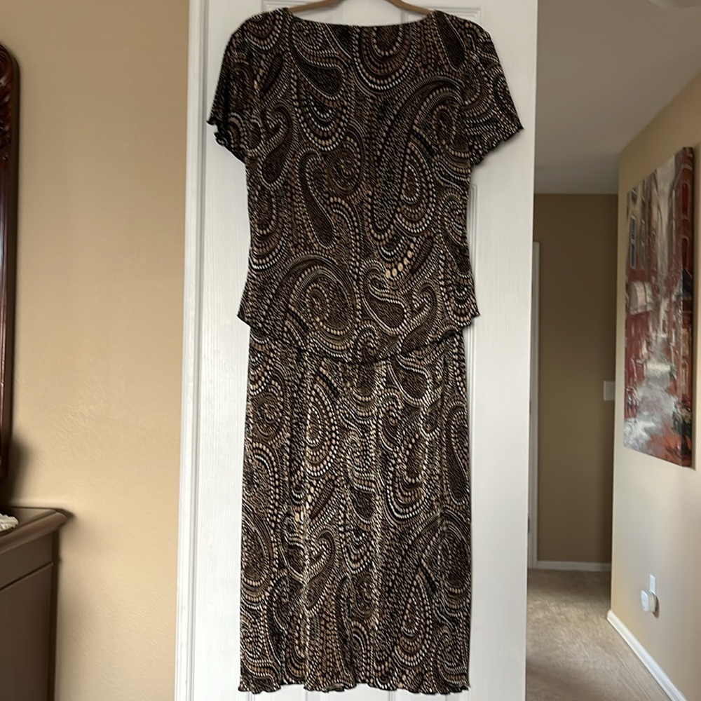 Connected Apparel Brown & Beige Paisley Midi Dress sz 10 - Picture 3 of 3